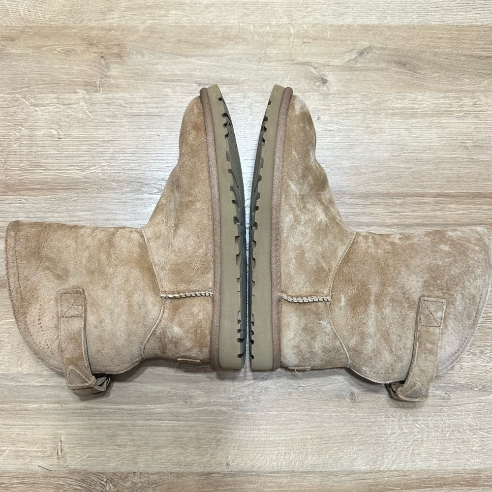 Ugg Remora Buckle Boots - Picture 6 of 11